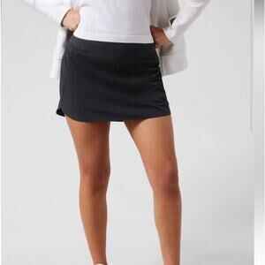 Athleta Run With It 14" Skort Size Medium Black Athletic Casual Gym Yoga Running